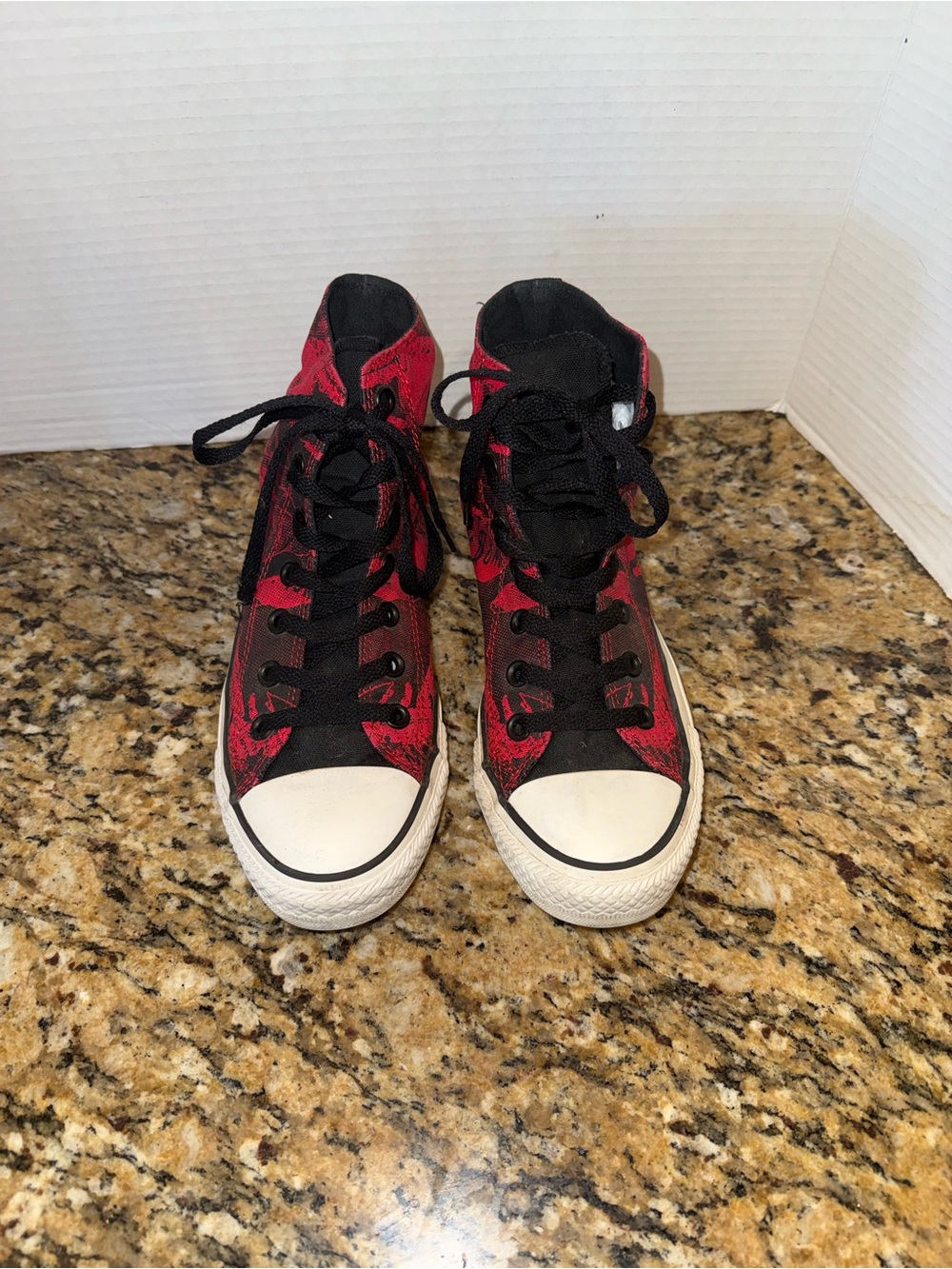 Converse Chuck Taylor All-Star red wash graphic high Top sneaker mens 6 womens 8